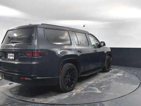 Used 2022 Jeep Wagoneer Series III image 9