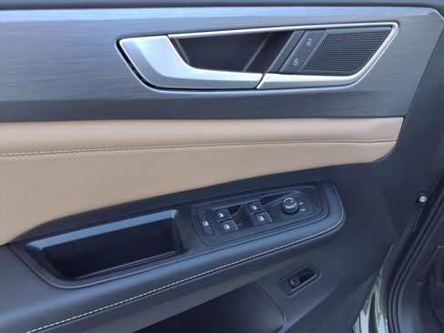 New 2026 Volkswagen Atlas Cross Sport SE image 12