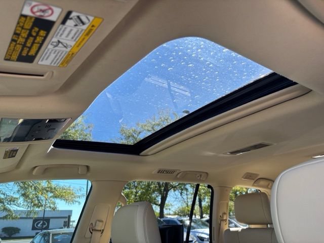 Used 2017 Lexus LX 570 4WD w/ Luxury Package image 22