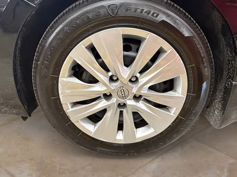 Used 2025 Nissan Sentra S FWD image 26