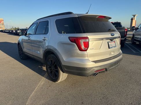 Used 2019 Ford Explorer XLT w/ Equipment Group 202A image 4