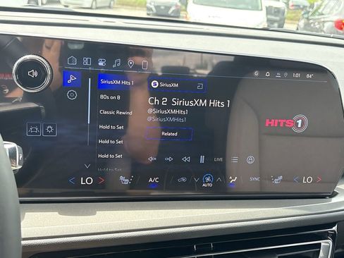 New 2026 Chevrolet Traverse LT image 14