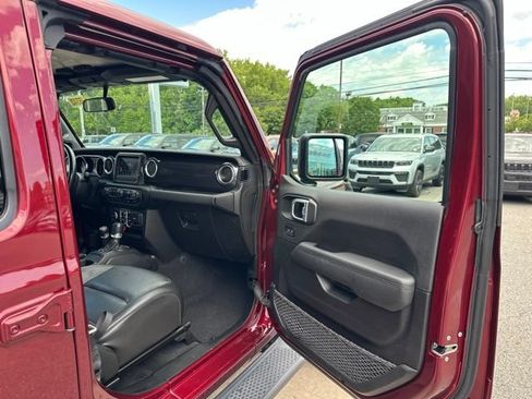 Used 2021 Jeep Wrangler Unlimited Sahara AWD/4WD image 11