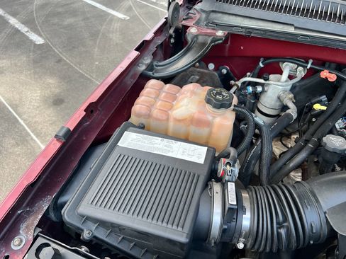 Used 2004 Chevrolet Silverado 1500 LS w/ Light Duty Power Package image 65