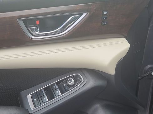 Used 2022 Subaru Ascent Touring image 7