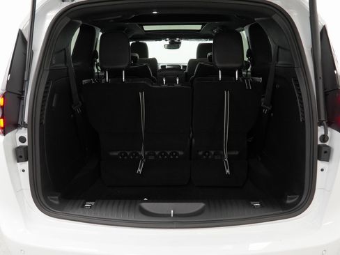 New 2026 Chrysler Pacifica Limited w/ S Appearance Package image 30