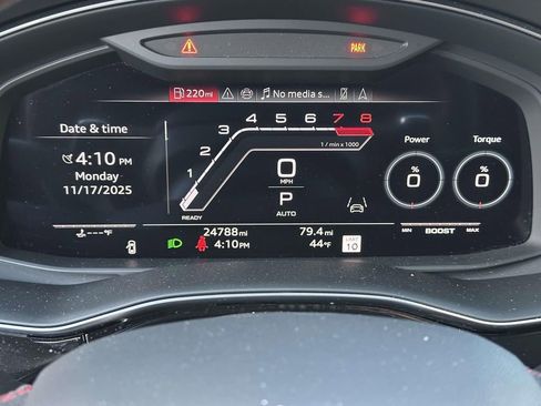 Used 2024 Audi RS Q8 image 25