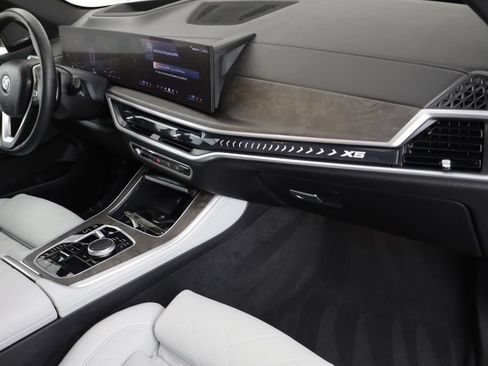 Certified 2024 BMW X5 xDrive40i w/ Premium Package AWD/4WD image 19