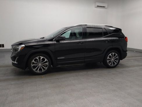 Used 2021 GMC Terrain SLT w/ Infotainment Package II image 2