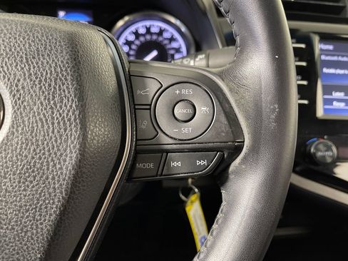Used 2018 Toyota Camry SE FWD image 29