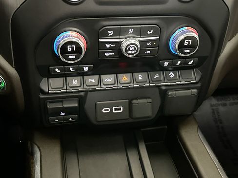 Used 2022 GMC Sierra 2500 Denali w/ Denali Ultimate Package image 27