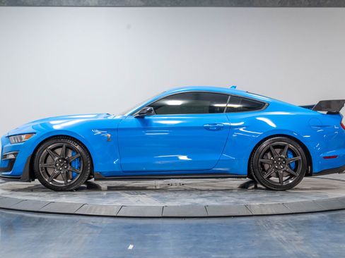 Used 2022 Ford Mustang Shelby GT500 w/ Carbon Fiber Track Pack RWD image 35