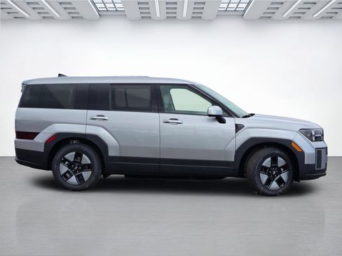 New 2026 Hyundai Santa Fe SE FWD image 3