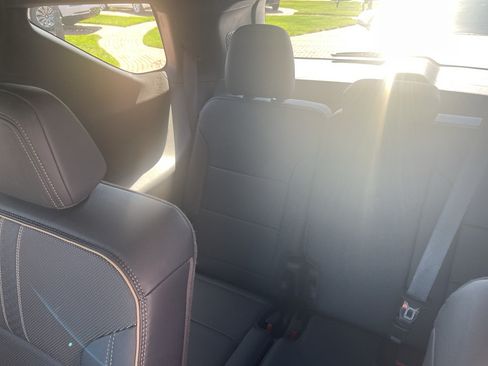 Used 2025 Chevrolet Traverse High Country w/ LPO, Floor Liner Package AWD/4WD image 37