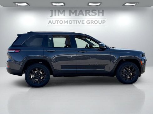 New 2026 Jeep Grand Cherokee Altitude AWD/4WD image 7