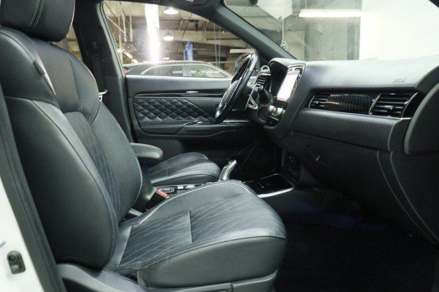 Used 2020 Mitsubishi Outlander GT AWD/4WD image 22