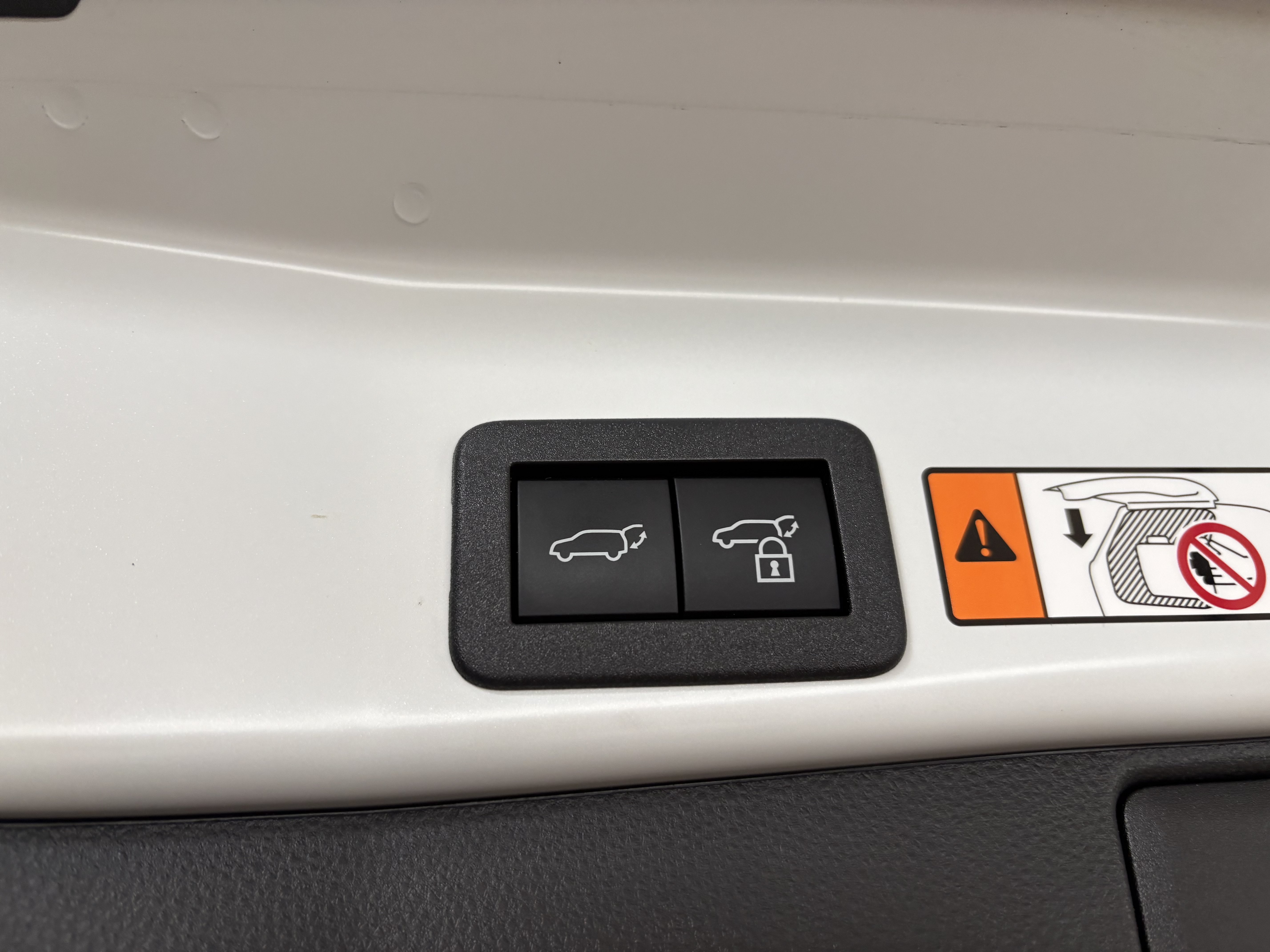 Used 2026 Toyota RAV4 XLE Premium FWD image 29