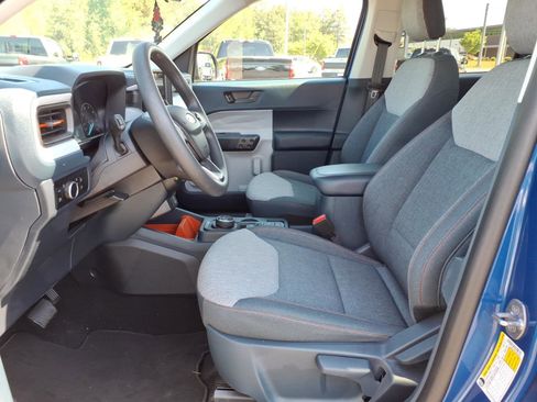 Used 2024 Ford Maverick XLT image 3