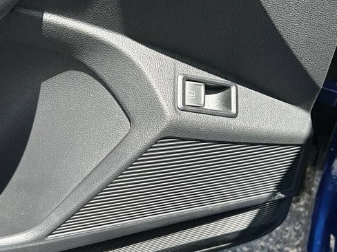 Used 2023 Volkswagen Taos S FWD image 19