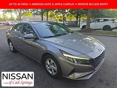 Used 2023 Hyundai Elantra SE FWD image 1