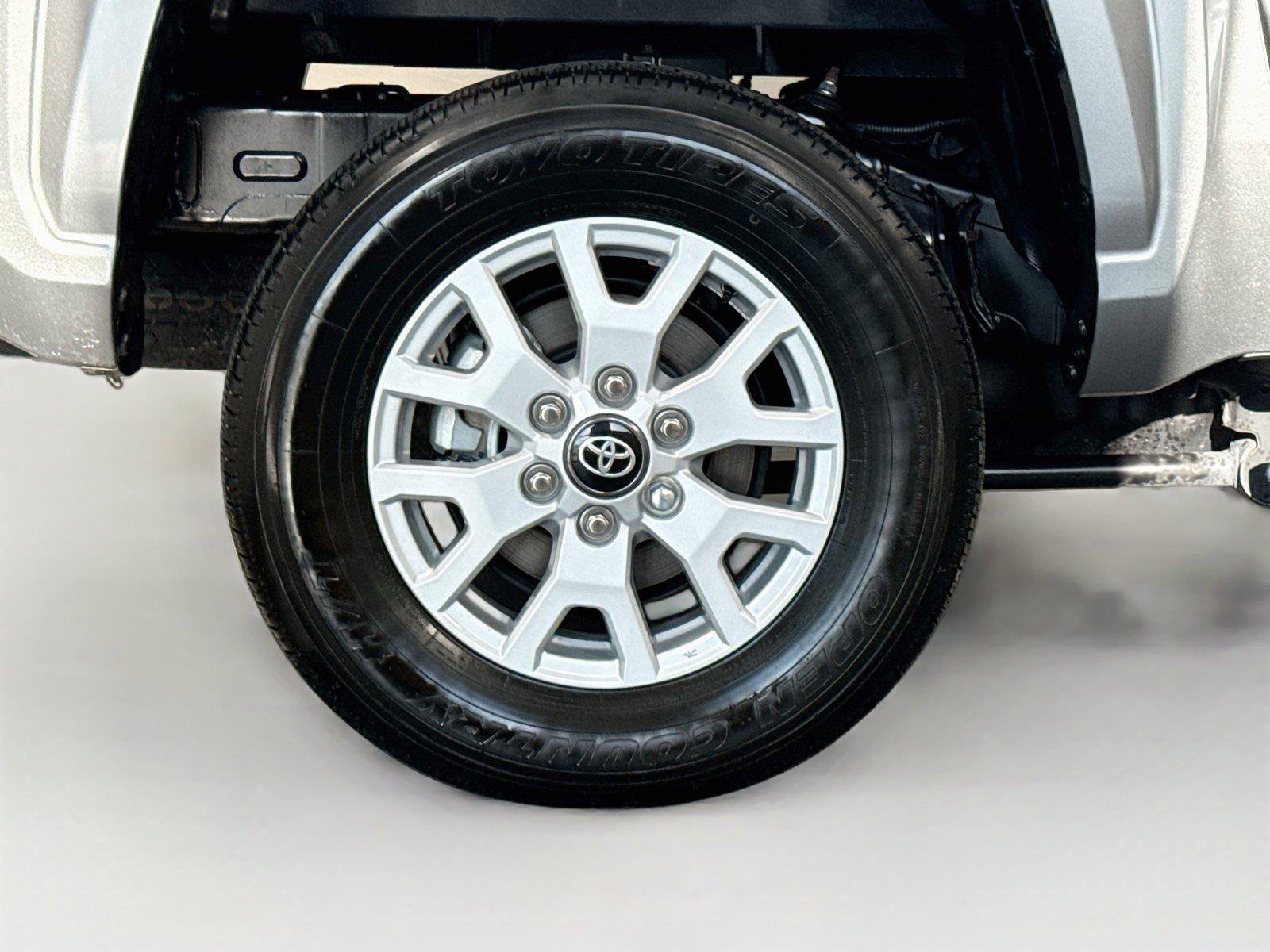 Used 2024 Toyota Tacoma SR5 RWD image 38