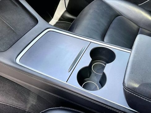 Used 2023 Tesla Model Y Performance AWD/4WD image 15