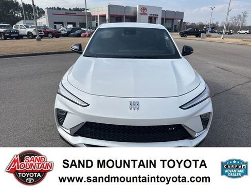 Used 2025 Buick Envista Sport Touring image 7