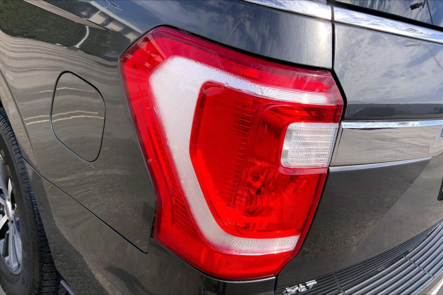 Used 2020 Ford Expedition XLT w/ Equipment Group 201A RWD image 27