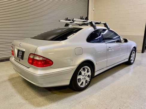 Used 2000 Mercedes-Benz CLK 320 Coupe image 15