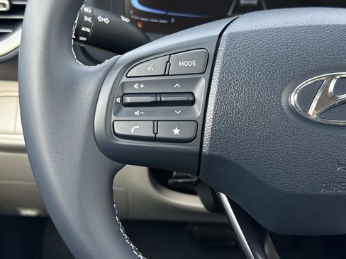 New 2026 Hyundai Venue SEL image 6