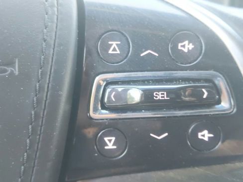 Used 2016 Cadillac Escalade Platinum image 22