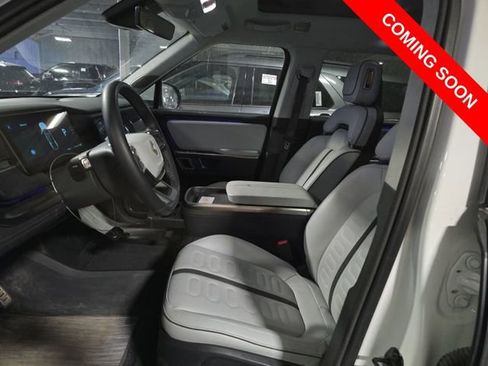Used 2024 Rivian R1S Adventure image 6