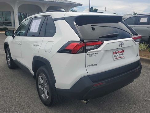 Used 2025 Toyota RAV4 LE AWD/4WD image 3