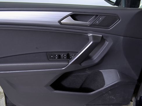 Used 2024 Volkswagen Tiguan S AWD/4WD image 15