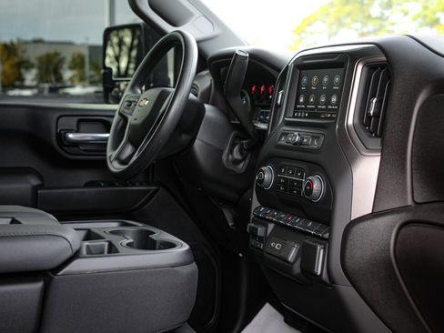 Used 2025 Chevrolet Silverado 2500 Custom w/ Custom Value Package image 35