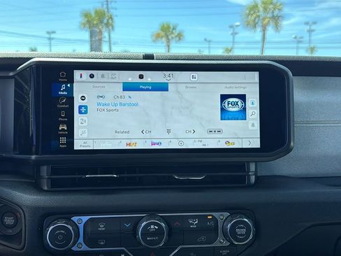 New 2026 Jeep Gladiator Sport AWD/4WD image 16