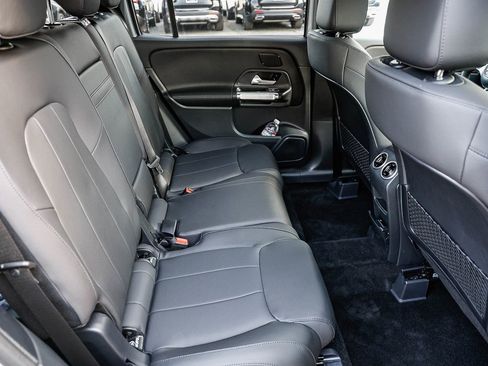New 2026 Mercedes-Benz GLB 250 image 18