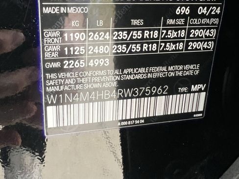 Used 2024 Mercedes-Benz GLB 250 4MATIC image 37