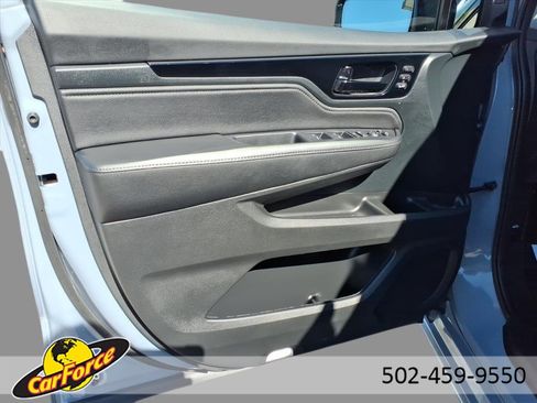 Used 2023 Honda Odyssey Elite image 16