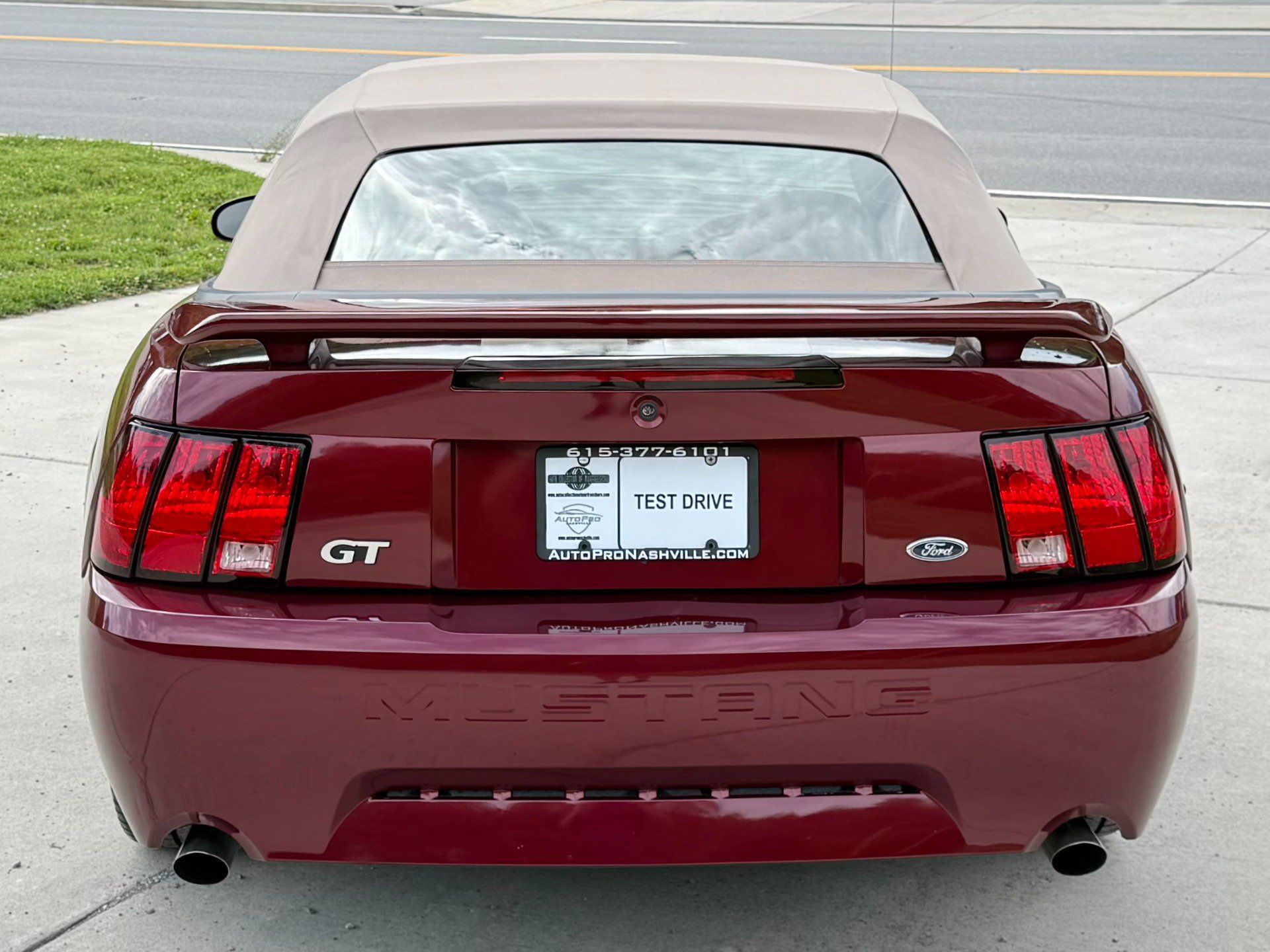 Used 2004 Ford Mustang GT RWD image 13