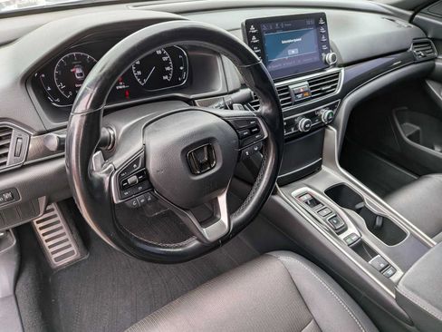 Used 2020 Honda Accord Sport image 2