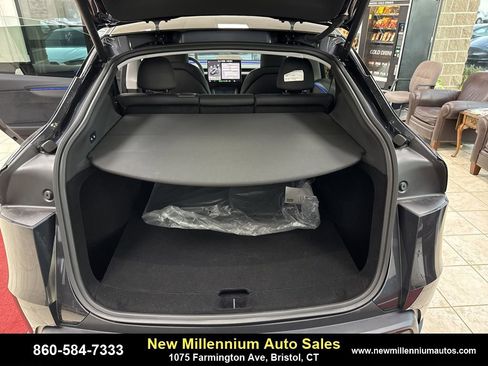 Used 2026 Tesla Model Y Long Range image 12