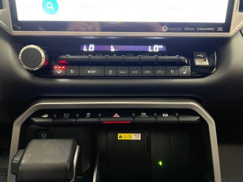 Used 2023 Toyota Tundra Platinum image 24