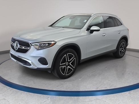 Certified 2026 Mercedes-Benz GLC 300 image 1