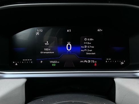 Used 2025 Volkswagen Taos SE image 39