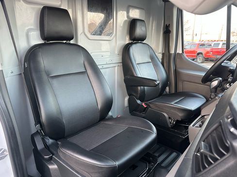 Used 2023 Ford Transit 250 Medium Roof AWD image 10