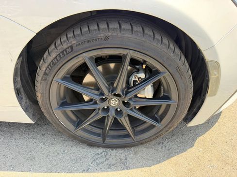 Used 2025 Toyota GR86 Premium w/ ALL Weather Mat Package (TMS) RWD image 30