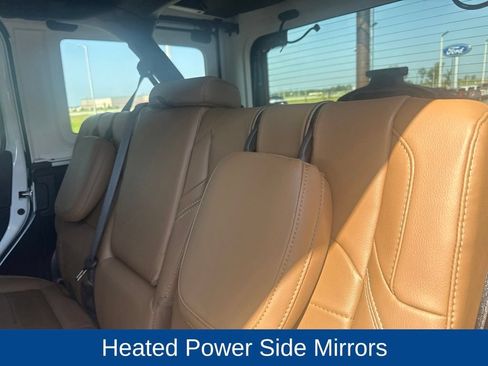 Used 2023 Jeep Wrangler Unlimited Sahara w/ Cold Weather Group AWD/4WD image 8