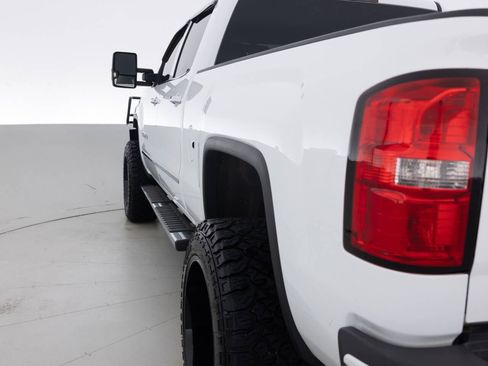 Used 2015 GMC Sierra 2500 SLT w/ Duramax Plus Package image 13