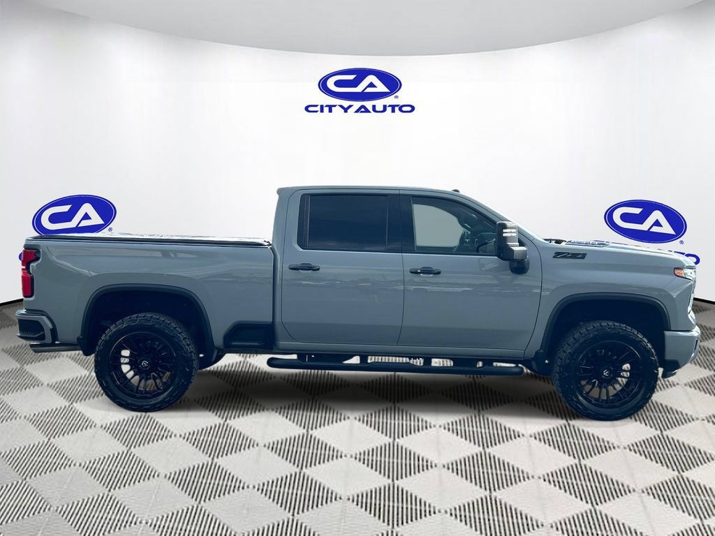 Used 2024 Chevrolet Silverado 2500 LTZ w/ LTZ Plus Package AWD/4WD image 2